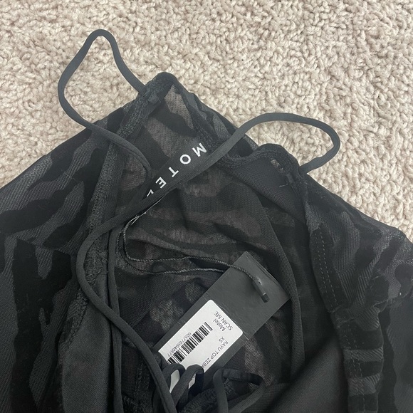 Motel Rocks Cheetah Top - Picture 2 of 2